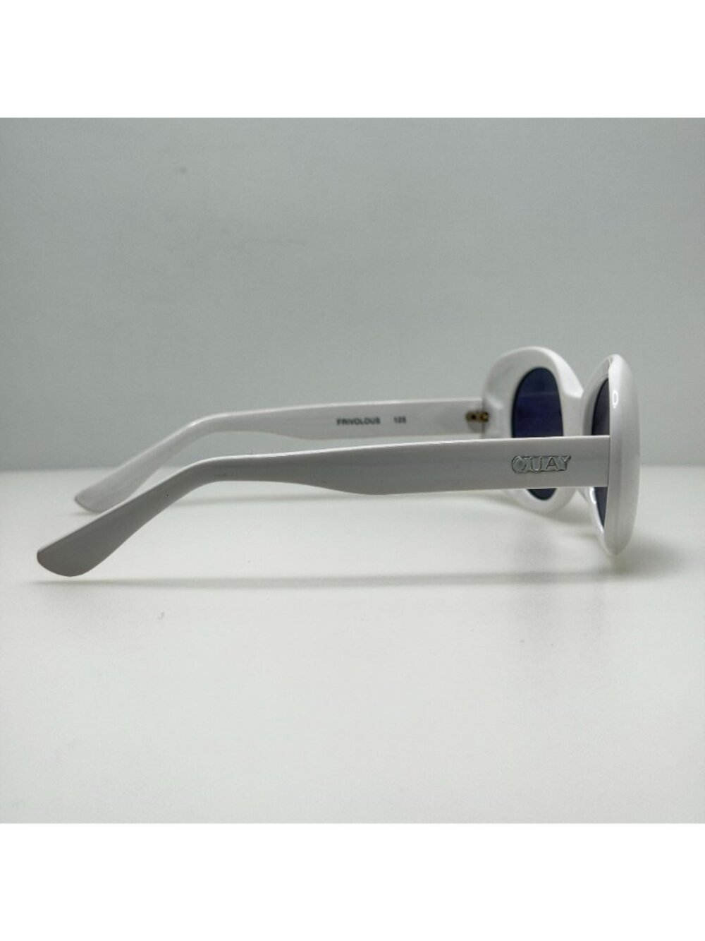 Quay Sunglasses Frivolous White 125 - Picture 2 of 8